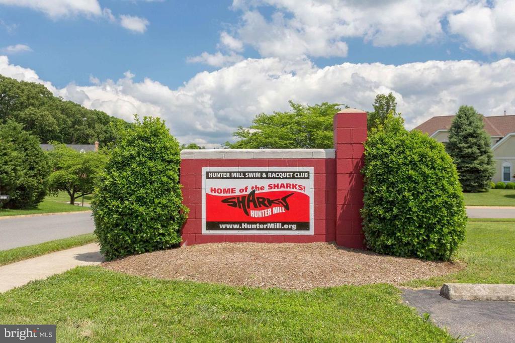 10200 Tamarack Dr