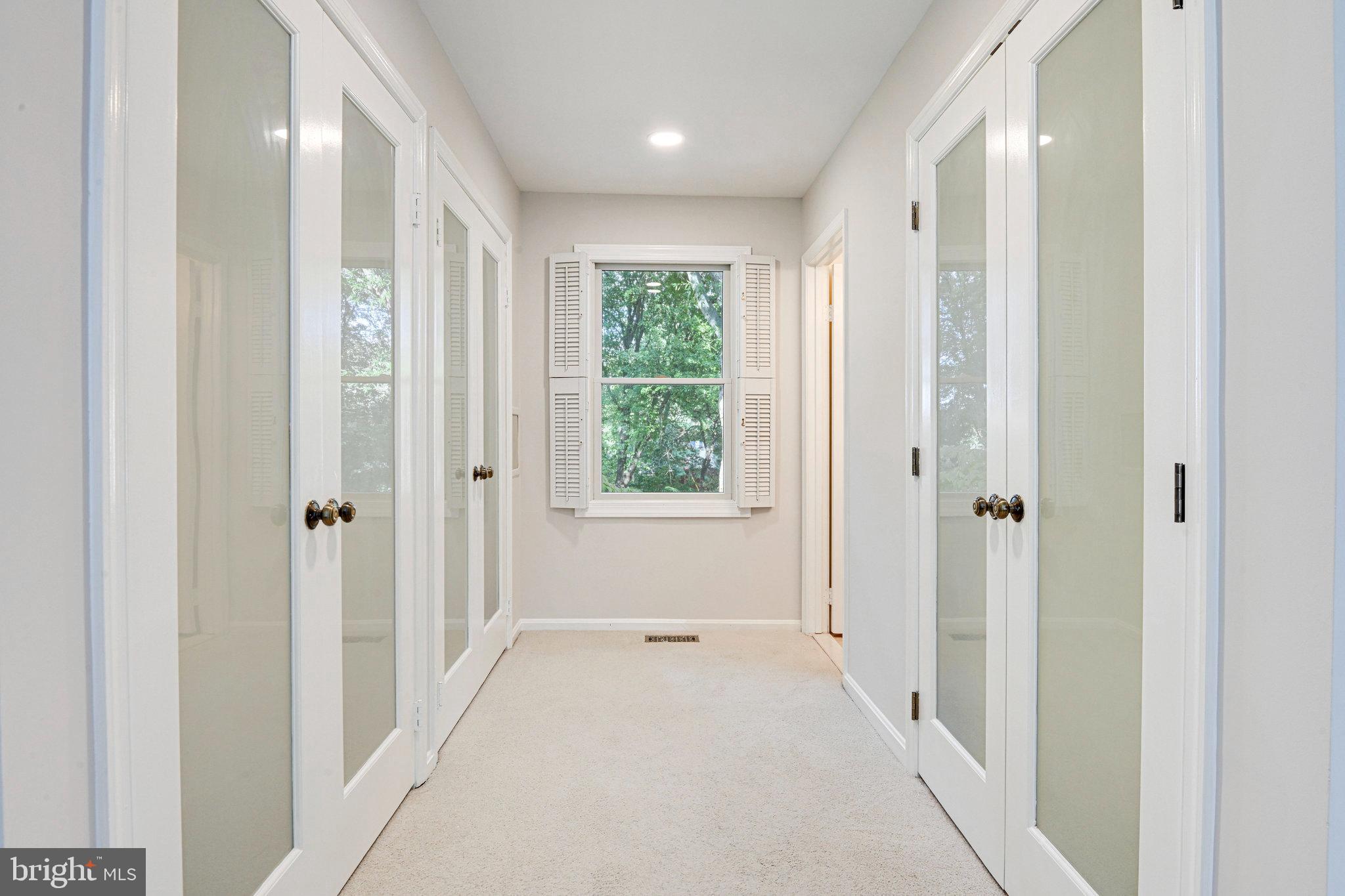 1817 CLOVERMEADOW DRIVE