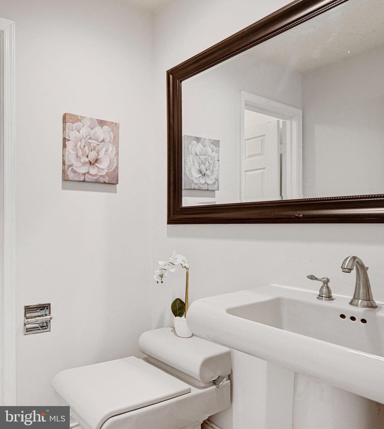 1817 CLOVERMEADOW DRIVE