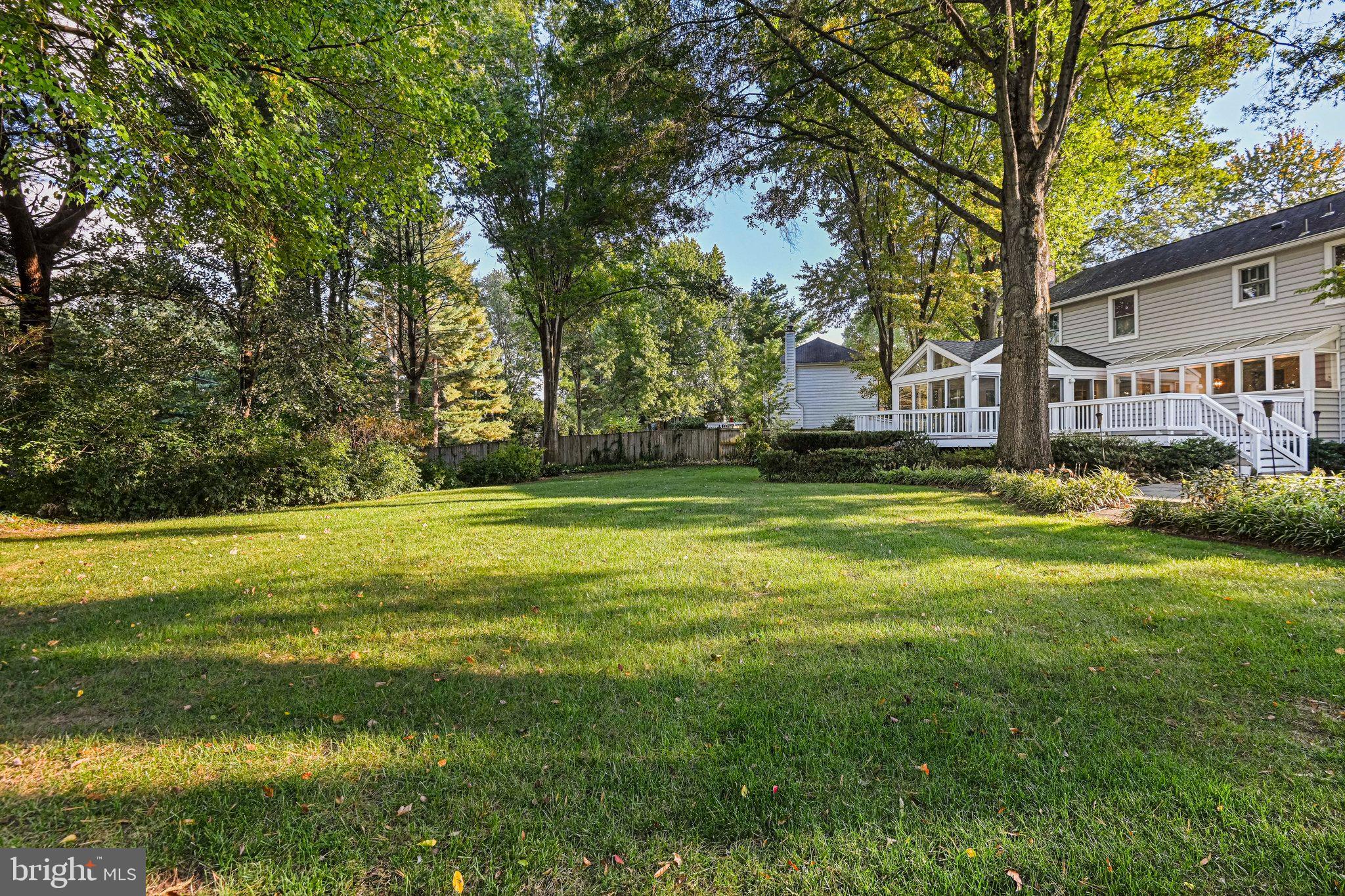 1817 CLOVERMEADOW DRIVE