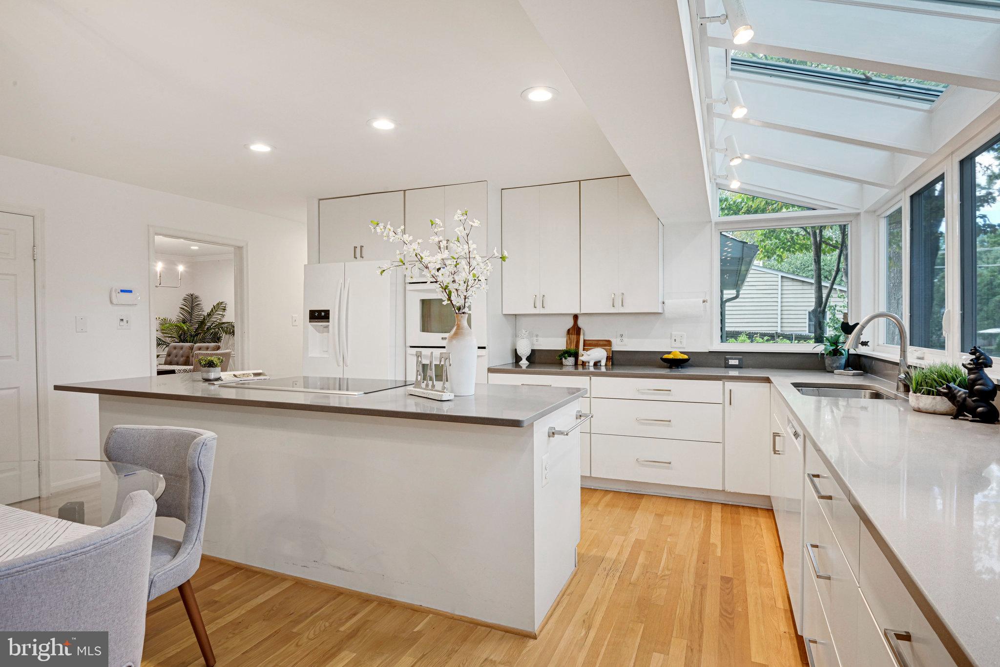 1817 CLOVERMEADOW DRIVE