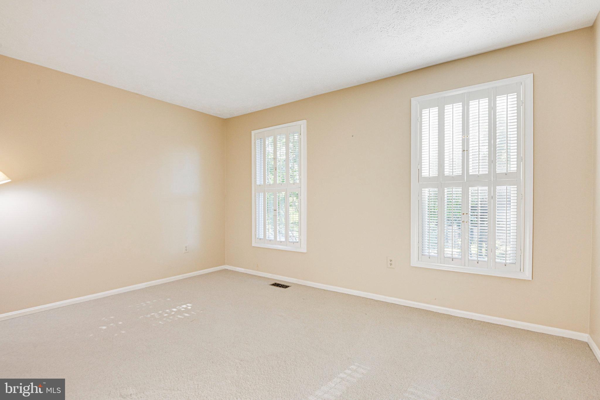 1817 CLOVERMEADOW DRIVE