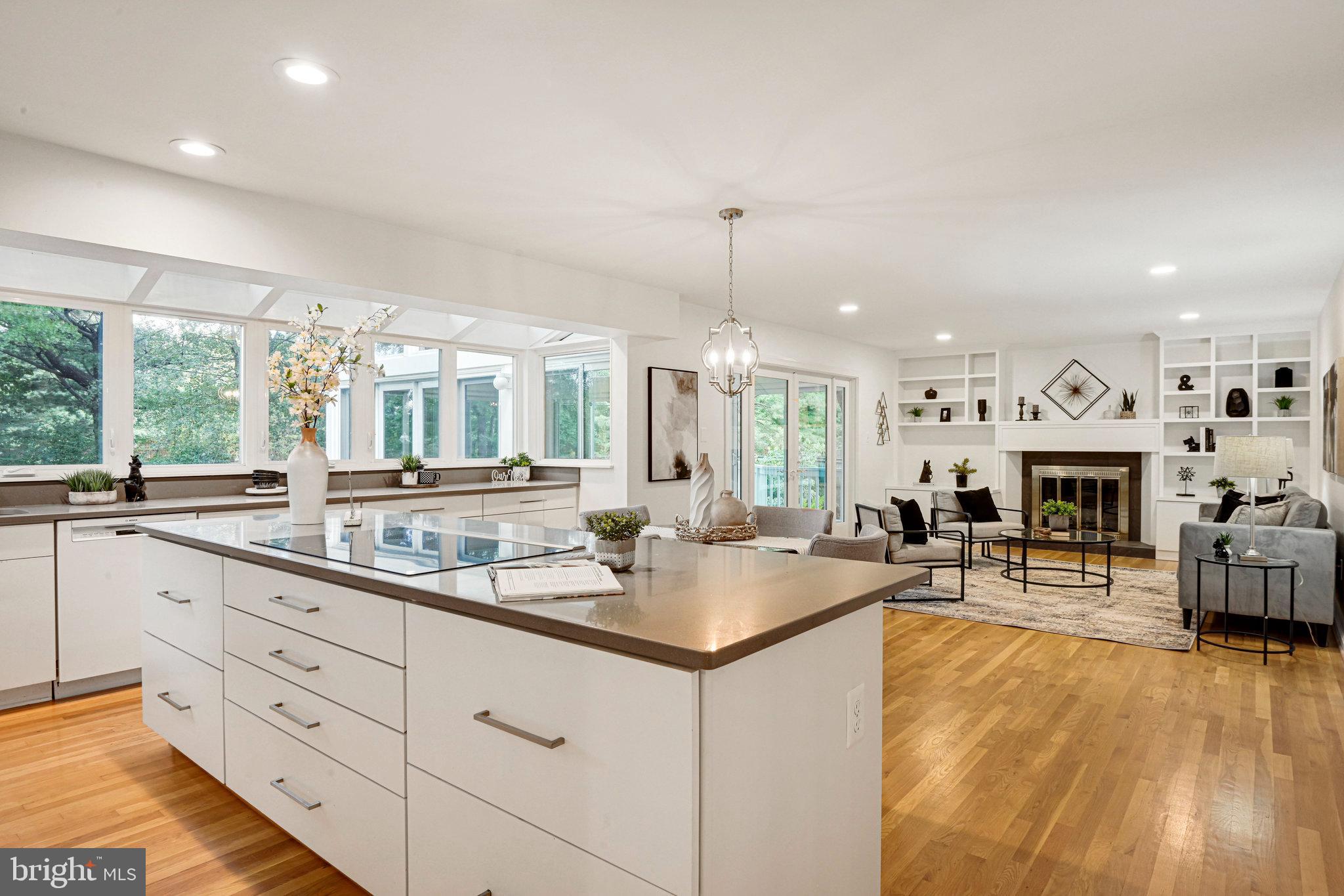 1817 CLOVERMEADOW DRIVE