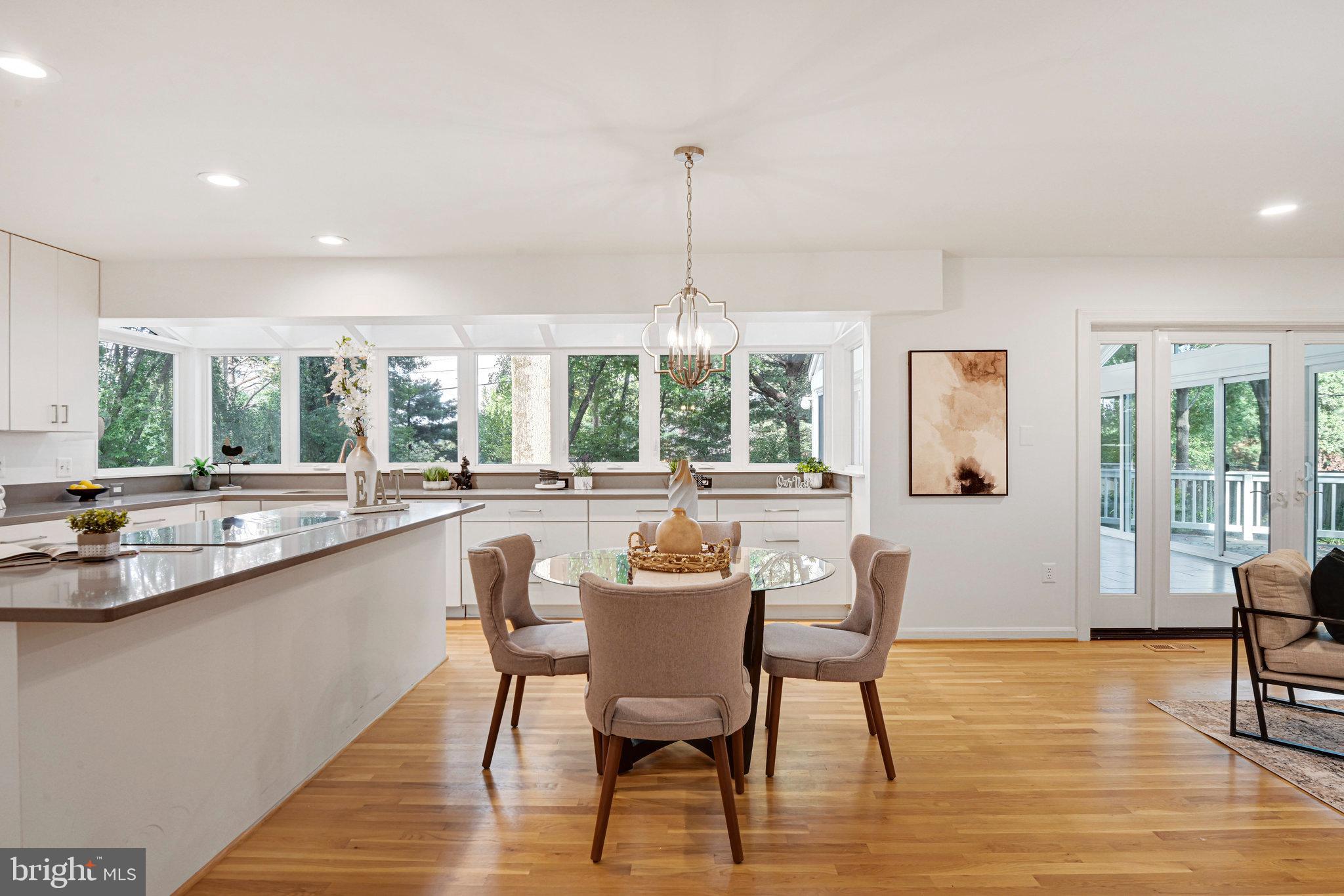 1817 CLOVERMEADOW DRIVE