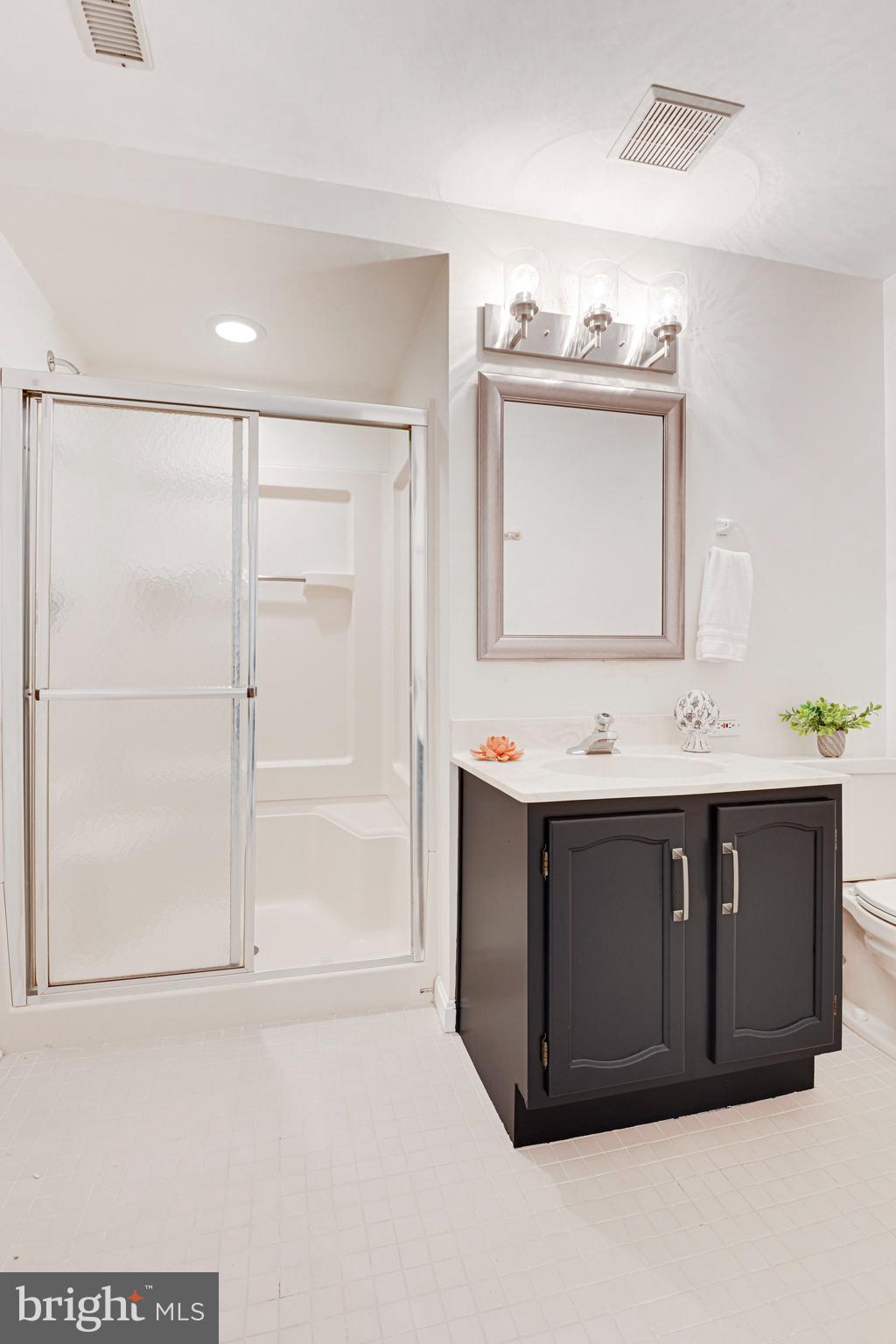 1817 CLOVERMEADOW DRIVE