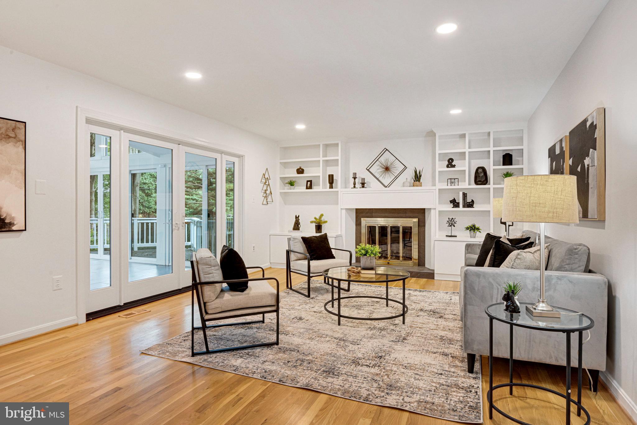 1817 CLOVERMEADOW DRIVE