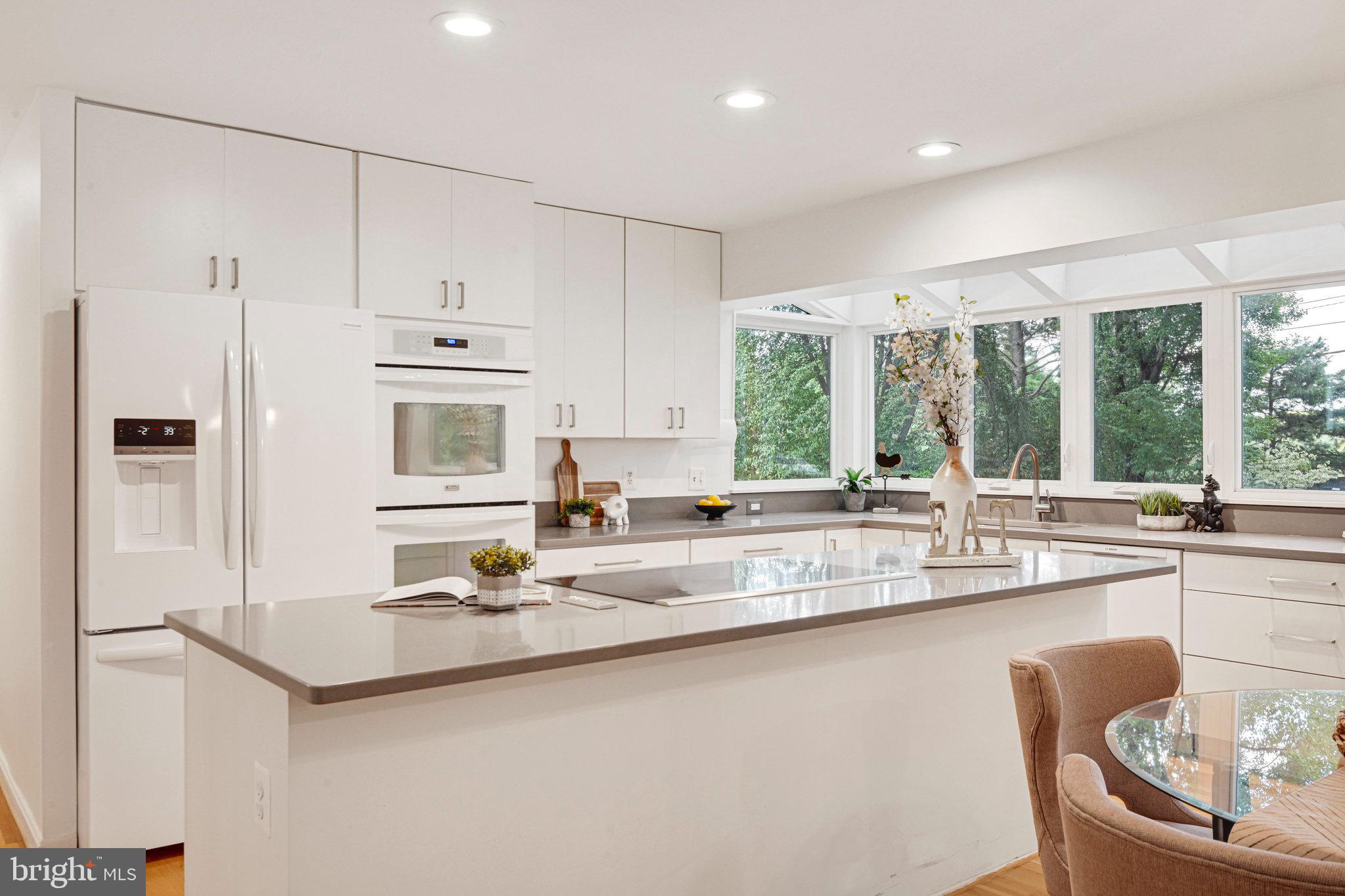 1817 CLOVERMEADOW DRIVE