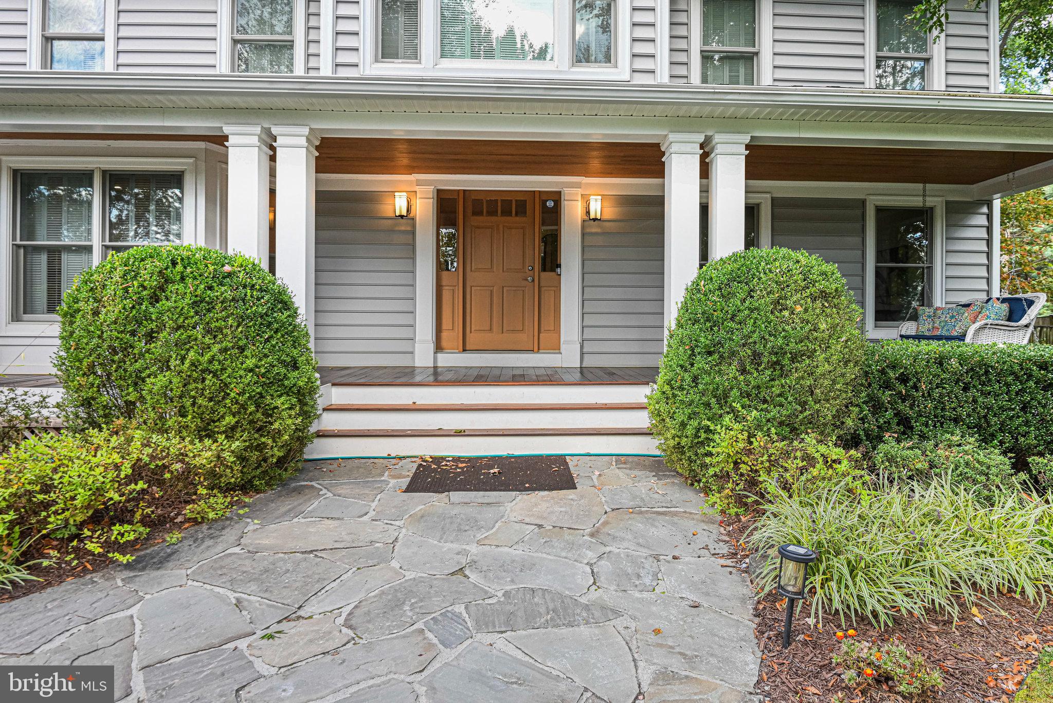 1817 CLOVERMEADOW DRIVE