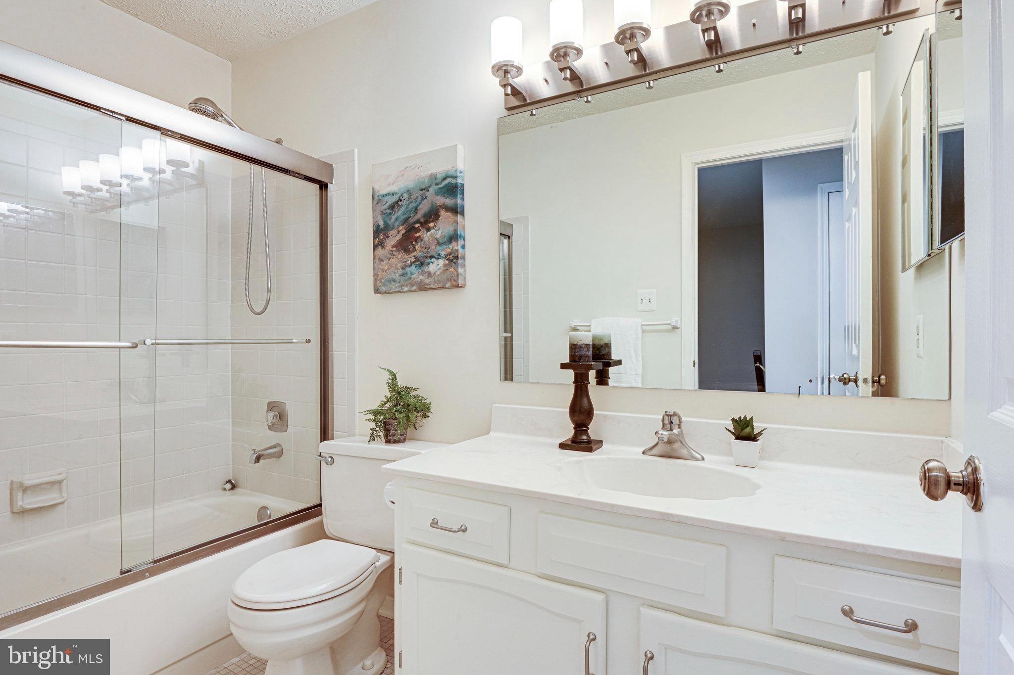 1817 CLOVERMEADOW DRIVE