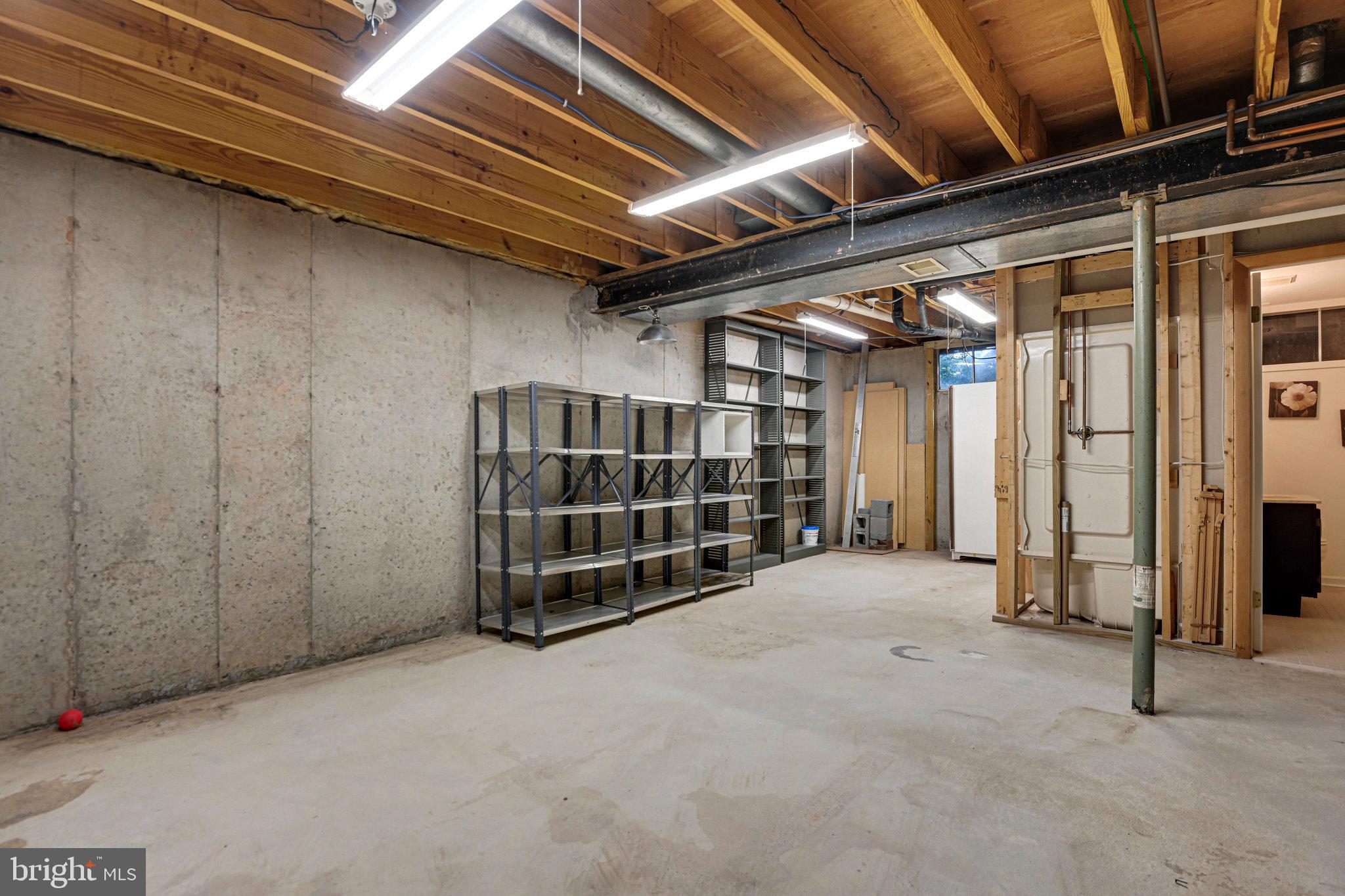 1817 CLOVERMEADOW DRIVE