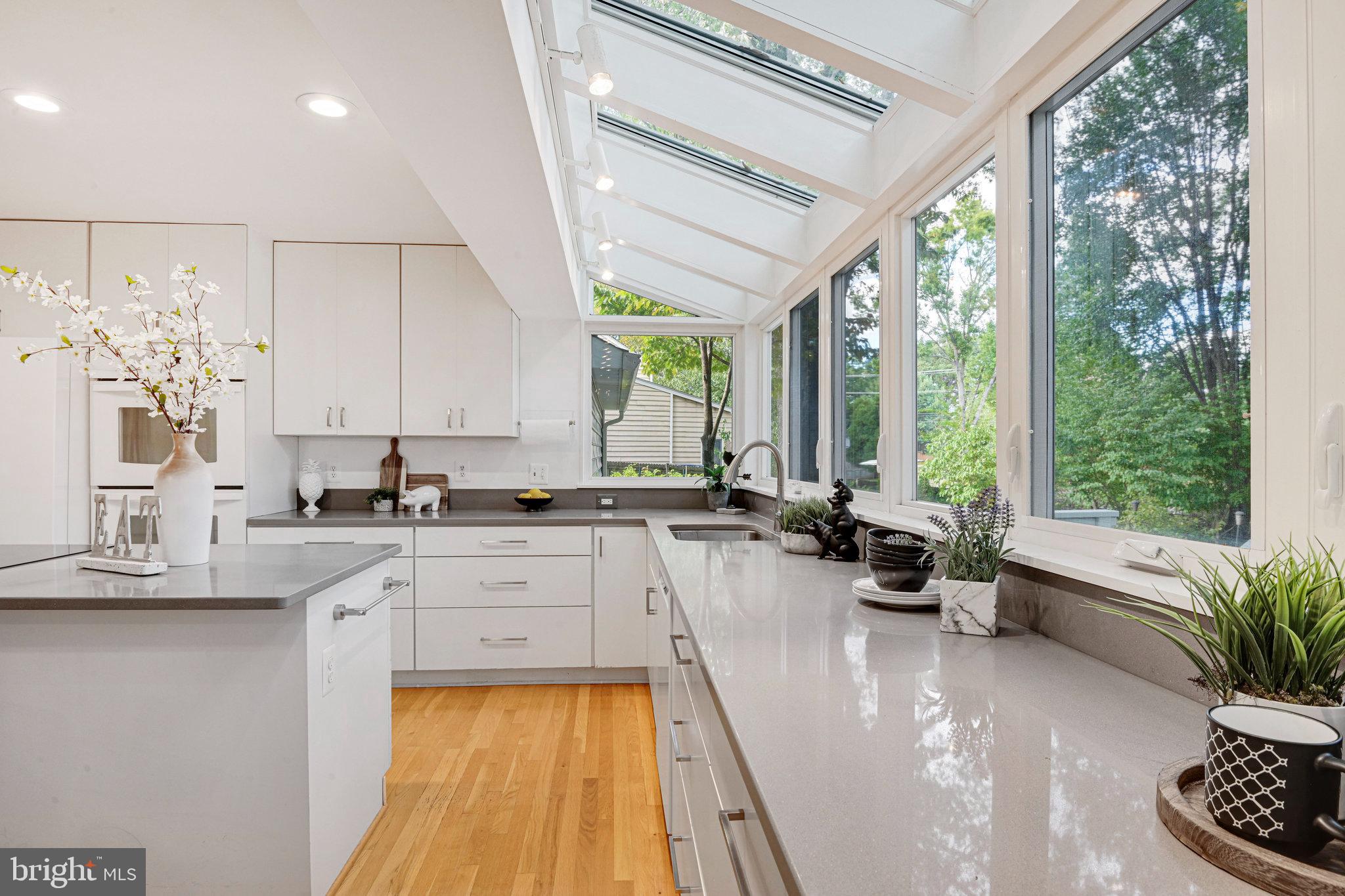 1817 CLOVERMEADOW DRIVE