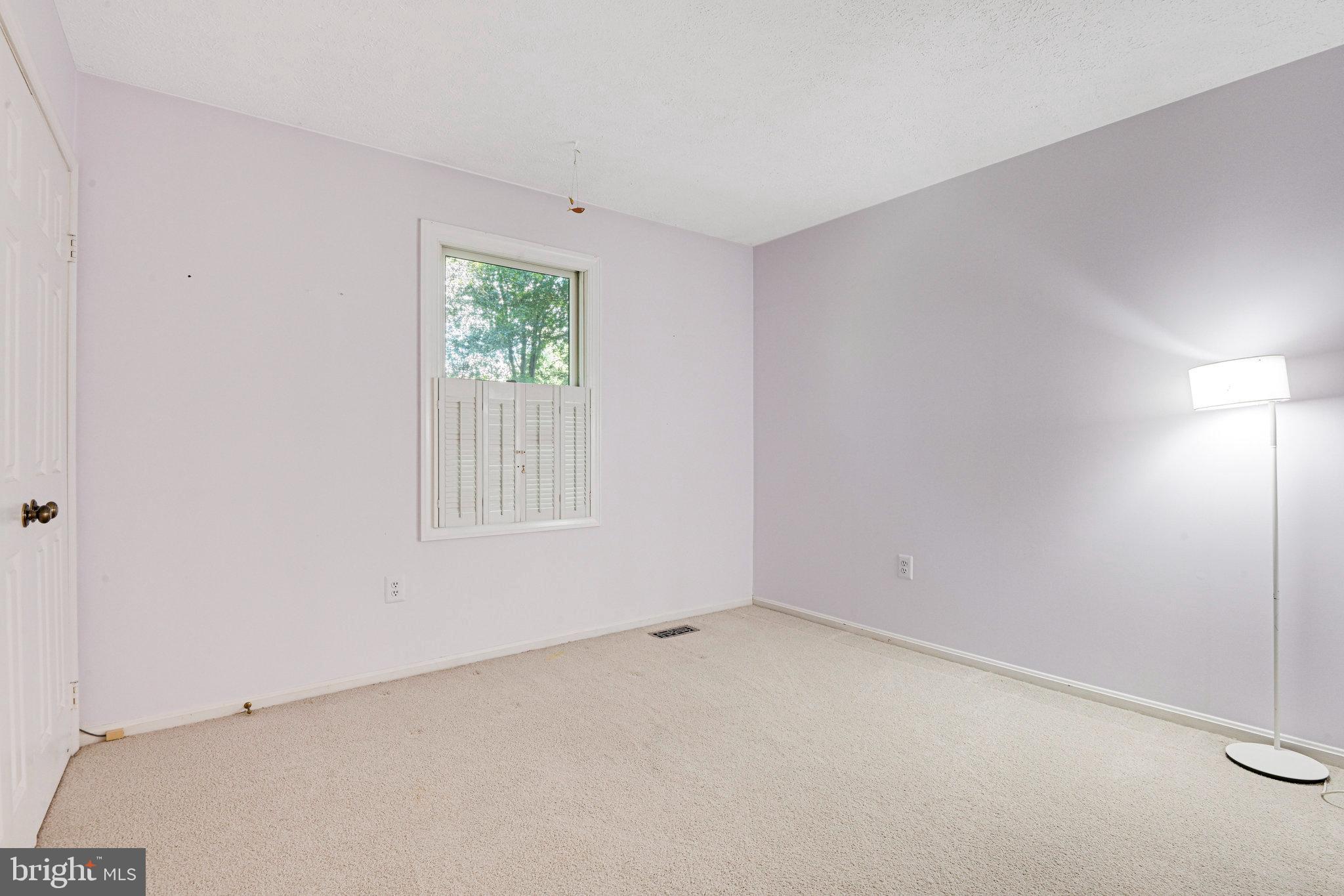 1817 CLOVERMEADOW DRIVE