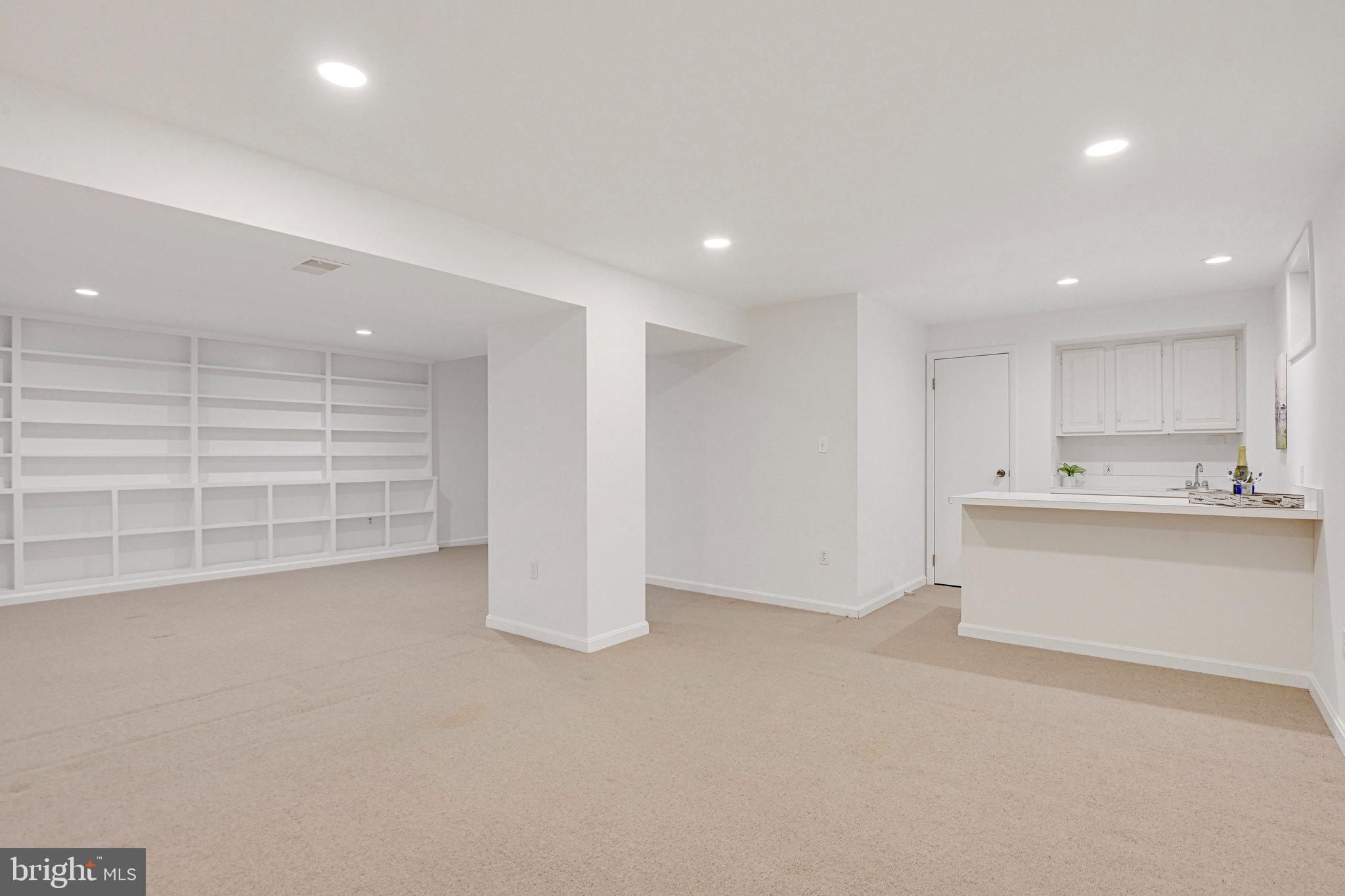 1817 CLOVERMEADOW DRIVE