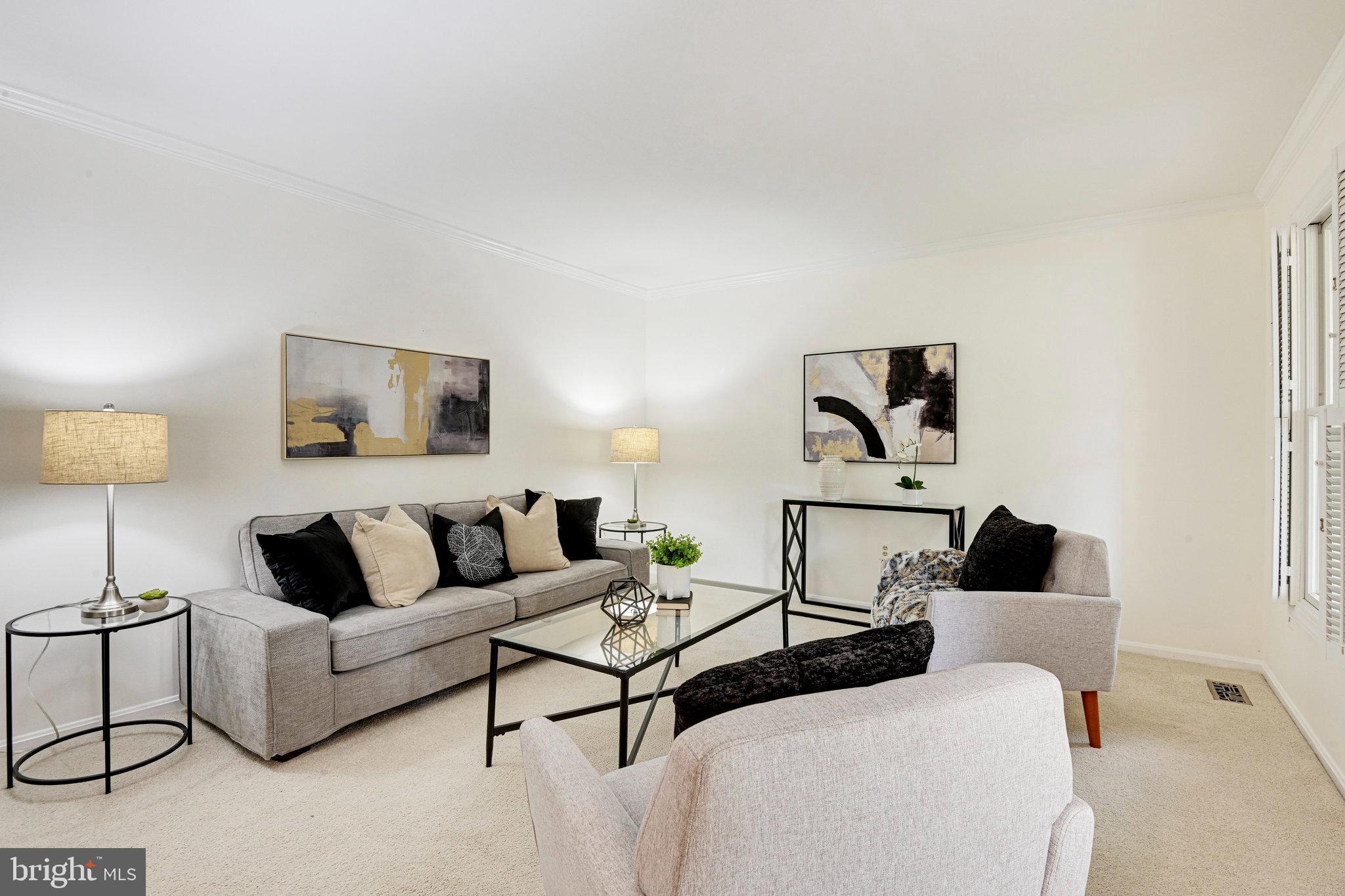 1817 CLOVERMEADOW DRIVE