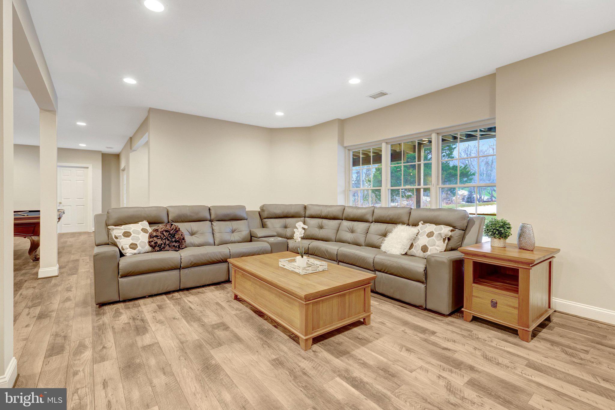 1710 DOVE POINT COURT