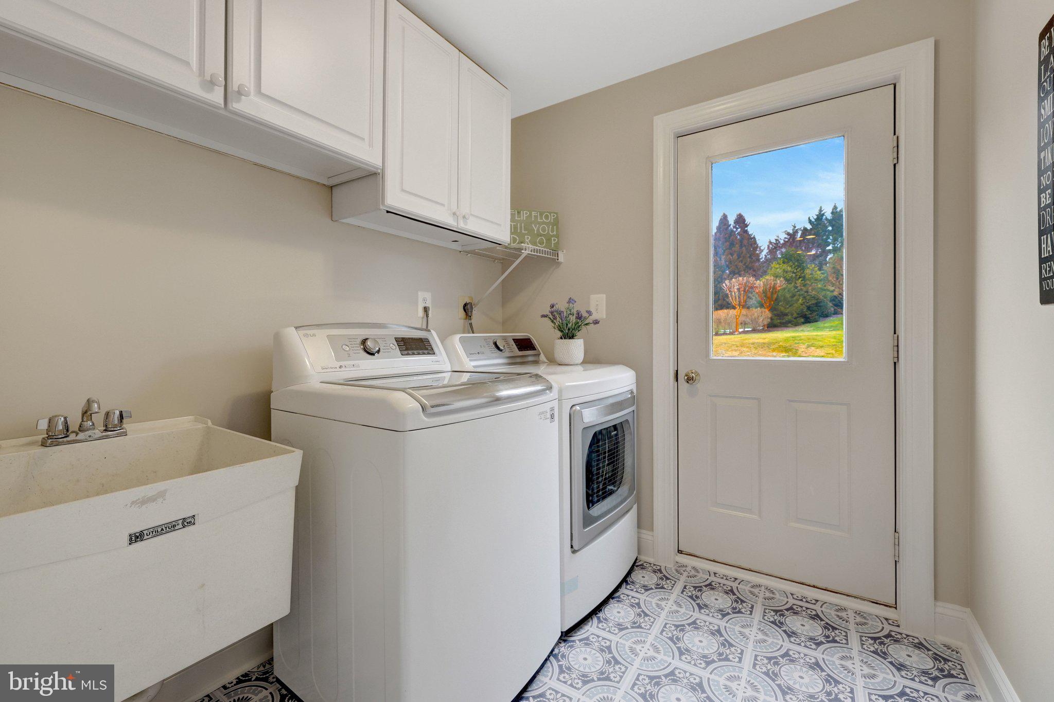 1710 DOVE POINT COURT