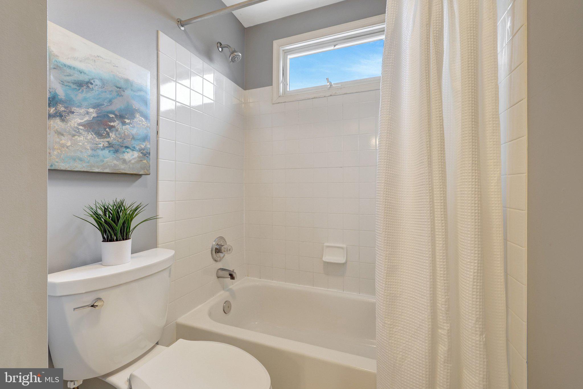 1710 DOVE POINT COURT