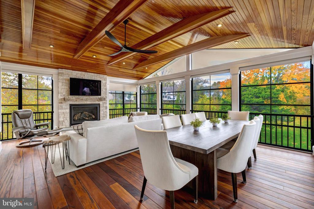 1710 DOVE POINT COURT