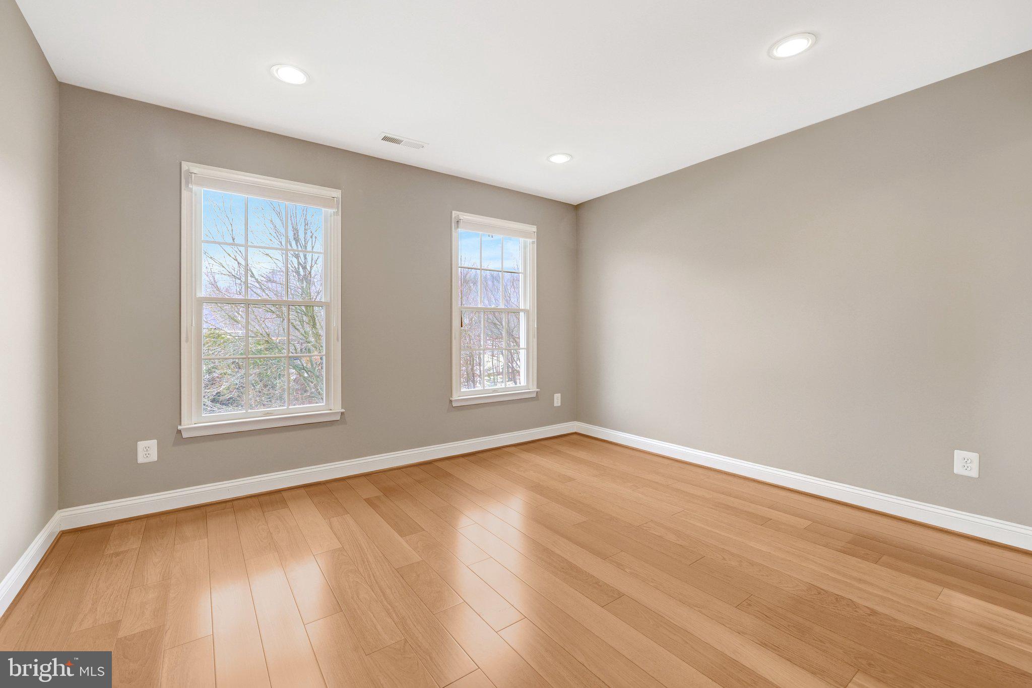 1710 DOVE POINT COURT