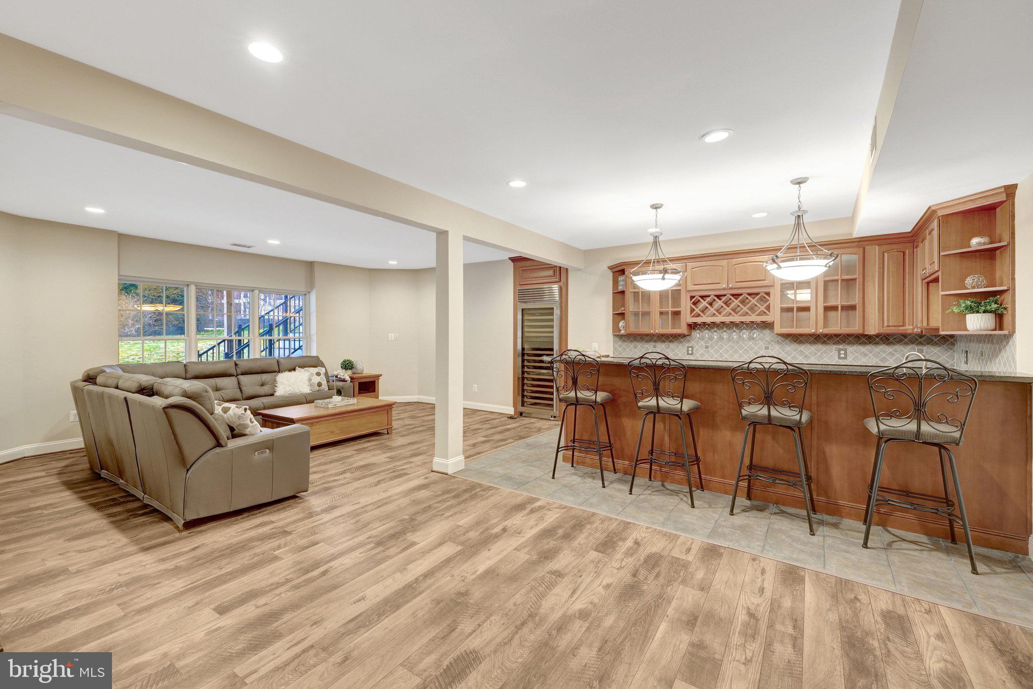 1710 DOVE POINT COURT