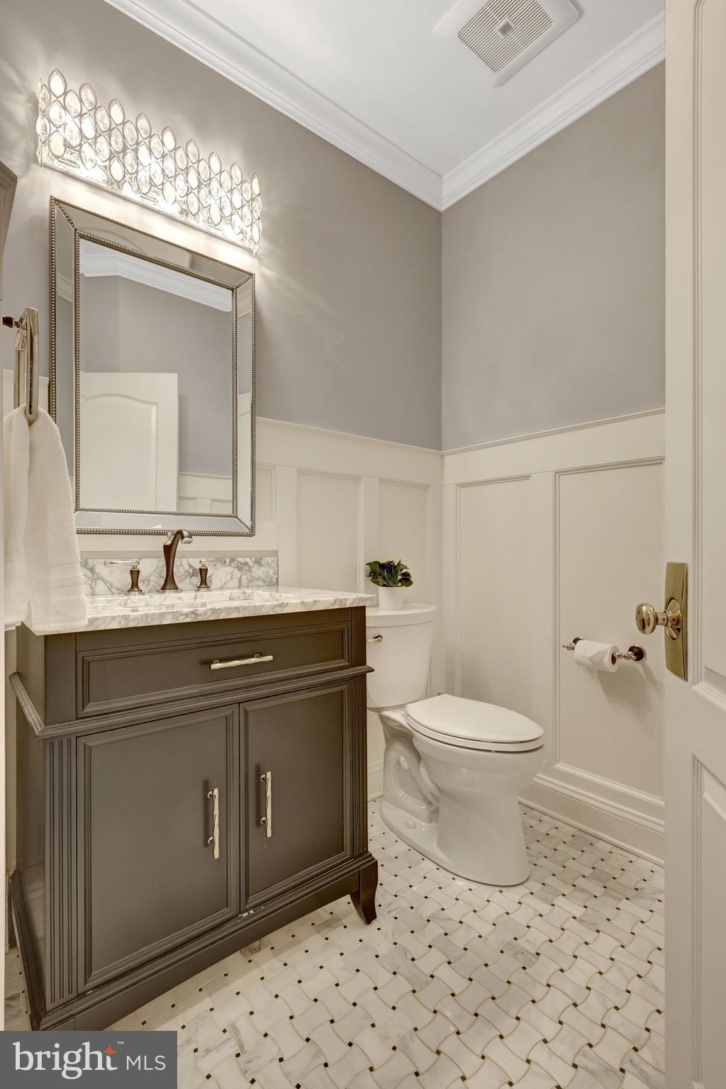 1710 DOVE POINT COURT