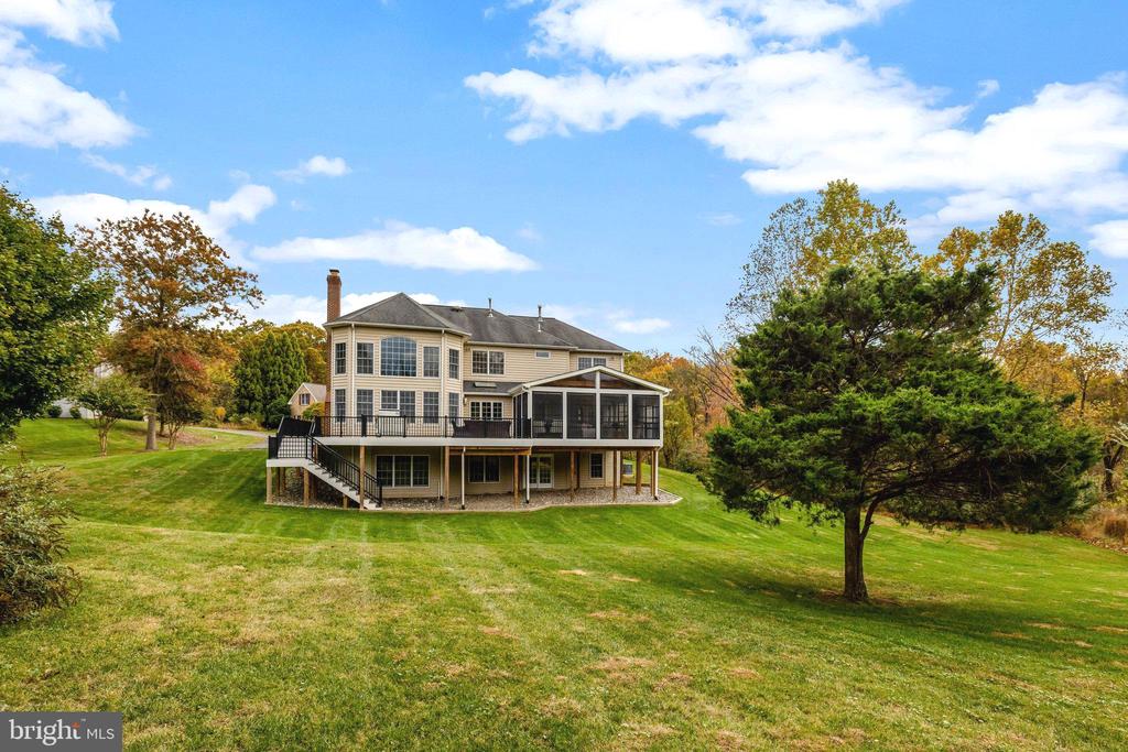 1710 DOVE POINT COURT