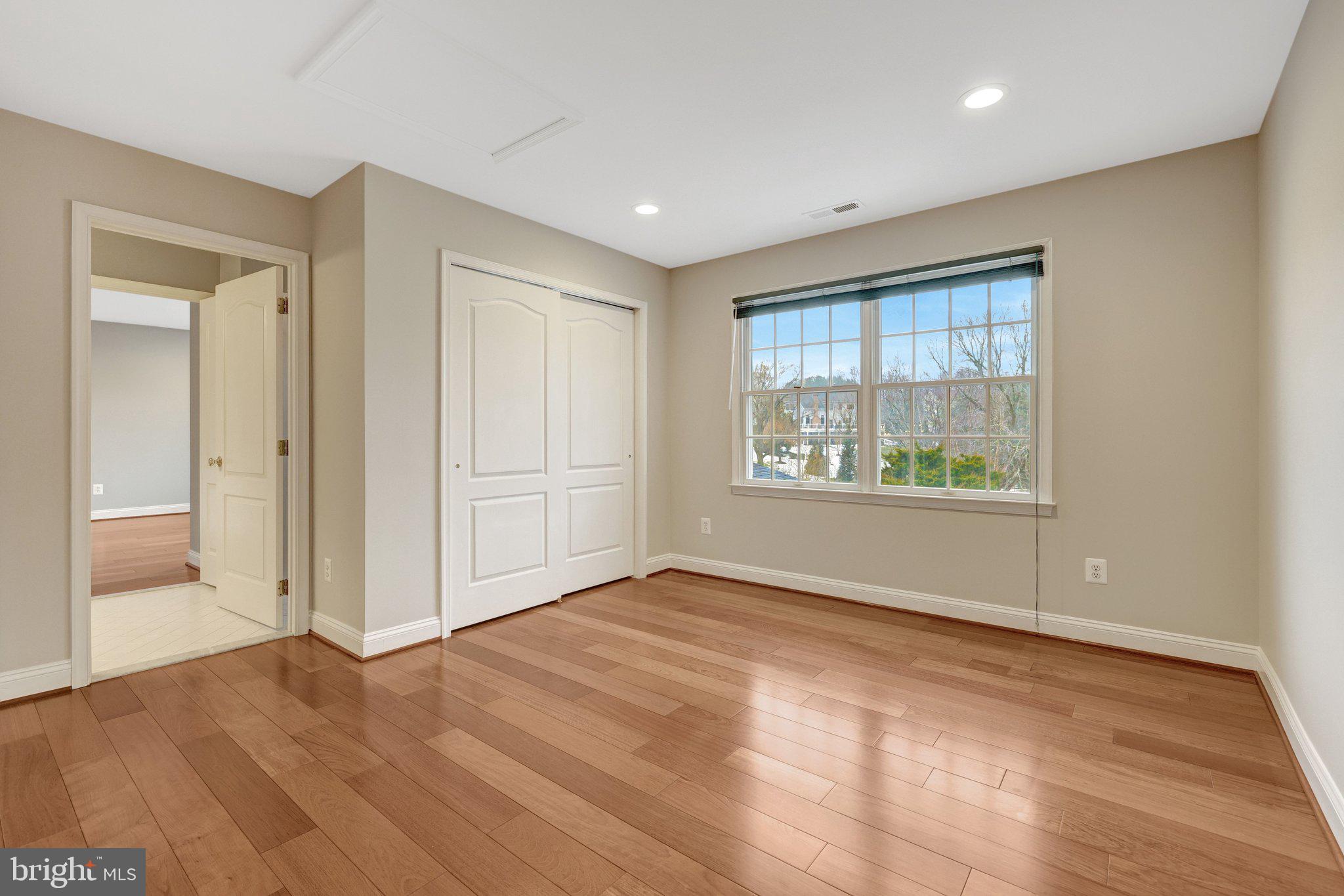 1710 DOVE POINT COURT