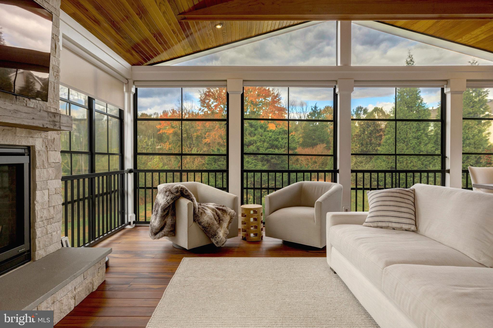 1710 DOVE POINT COURT