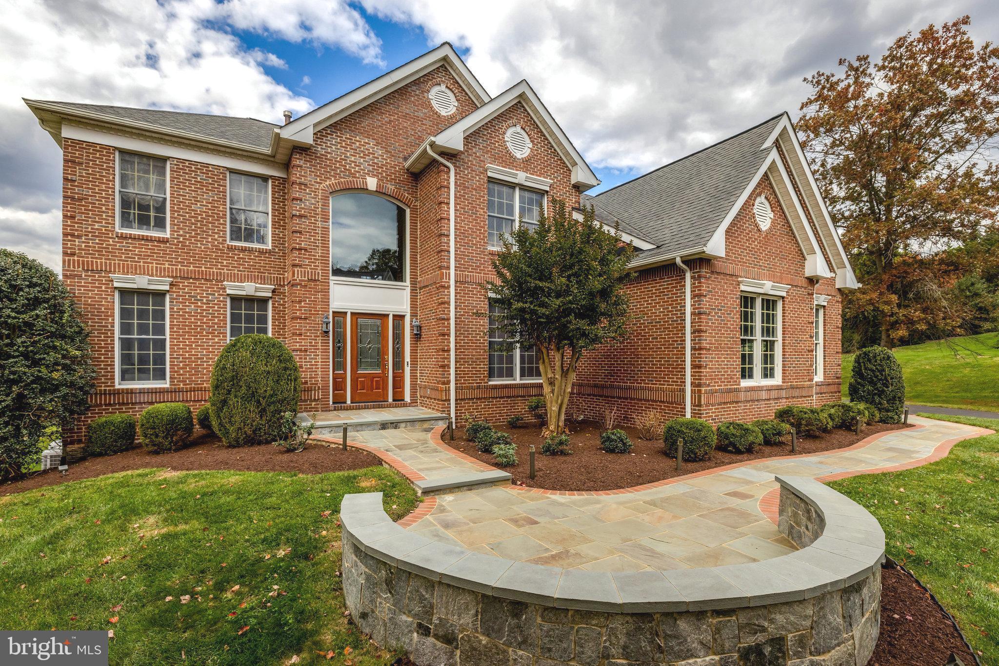 1710 DOVE POINT COURT