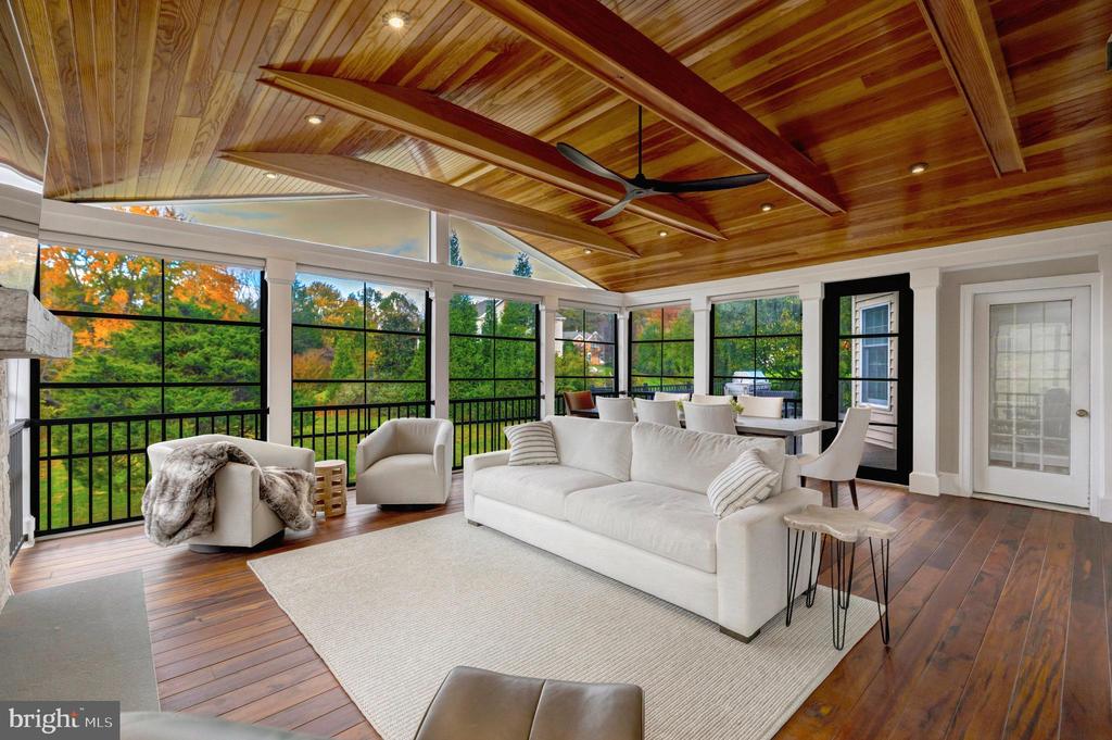1710 DOVE POINT COURT