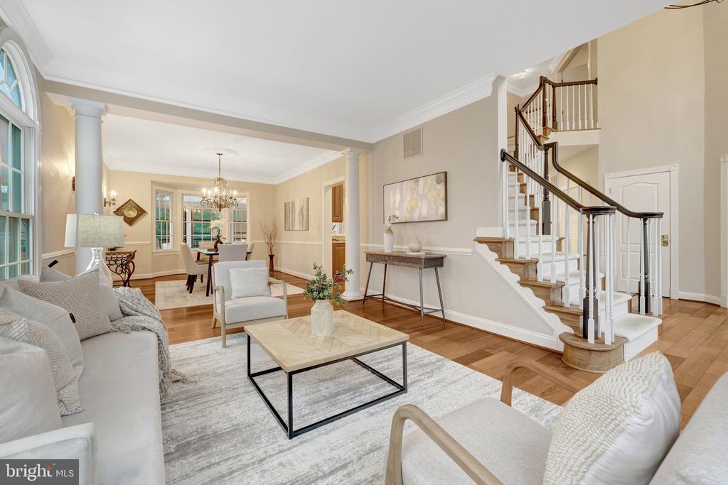 1710 DOVE POINT COURT