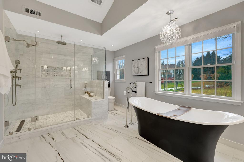 1710 DOVE POINT COURT