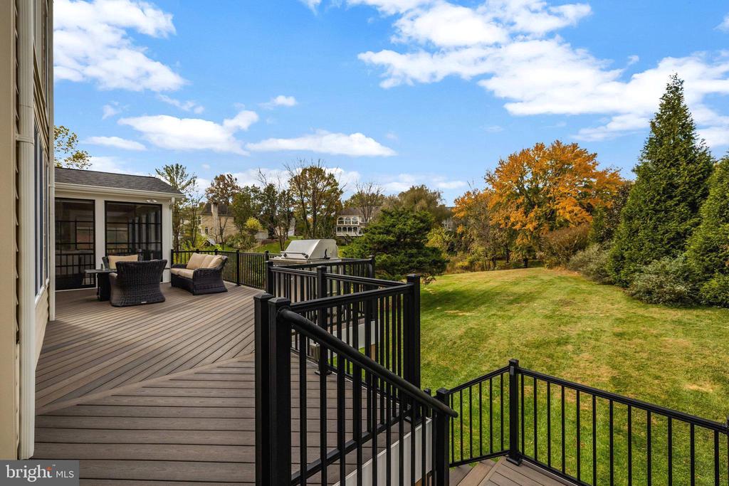 1710 DOVE POINT COURT