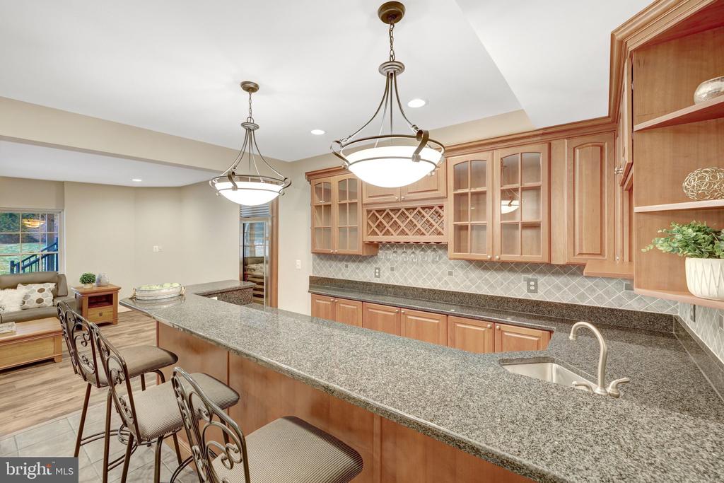 1710 DOVE POINT COURT