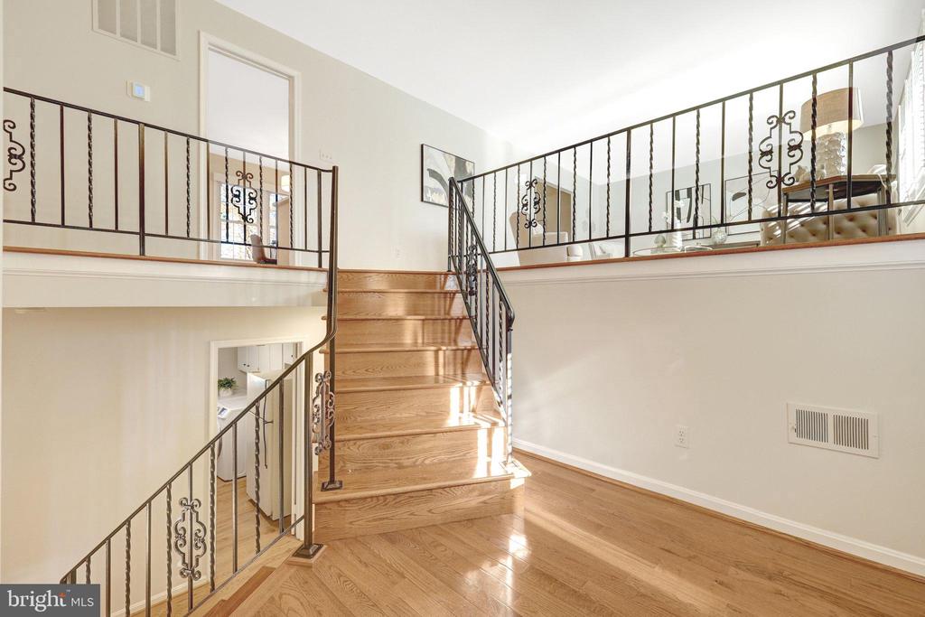 1700 HUNTS END COURT