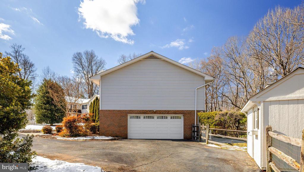 1700 HUNTS END COURT