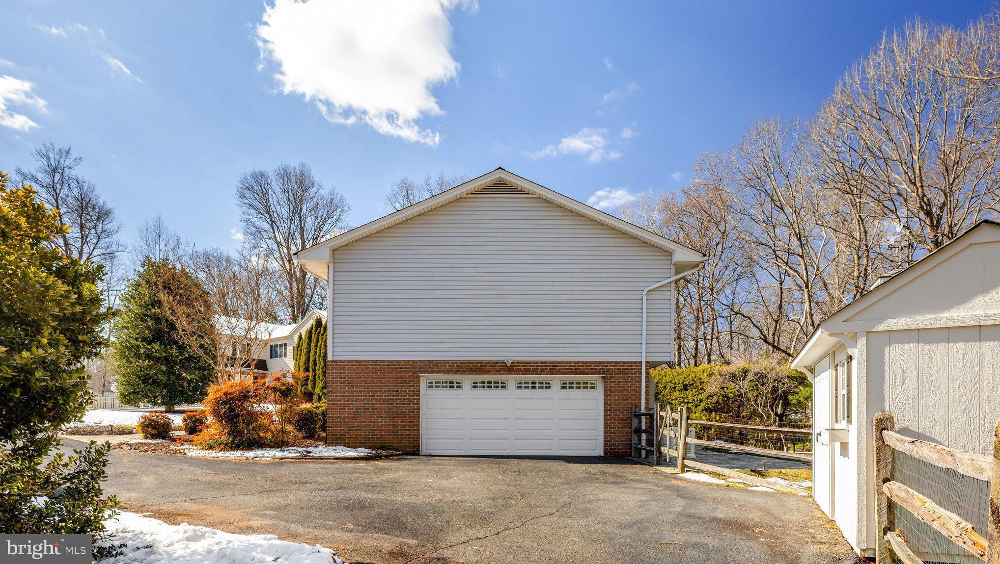 1700 HUNTS END COURT