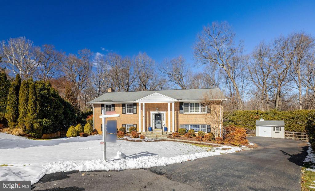 1700 HUNTS END COURT