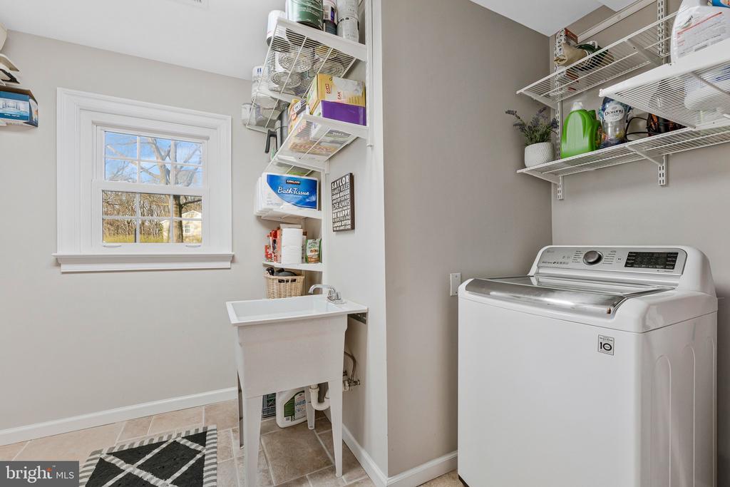 1714 SADDLE RIDGE COURT
