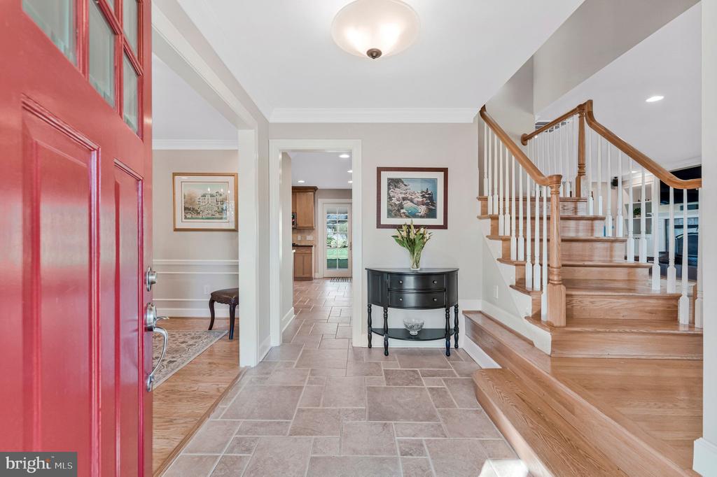 1714 SADDLE RIDGE COURT
