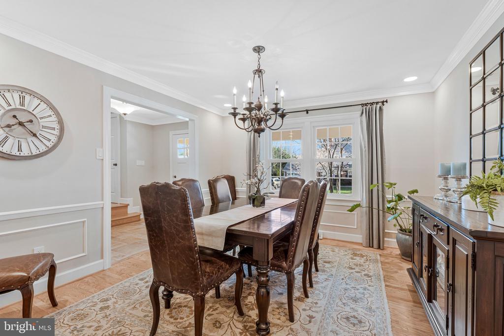 1714 SADDLE RIDGE COURT