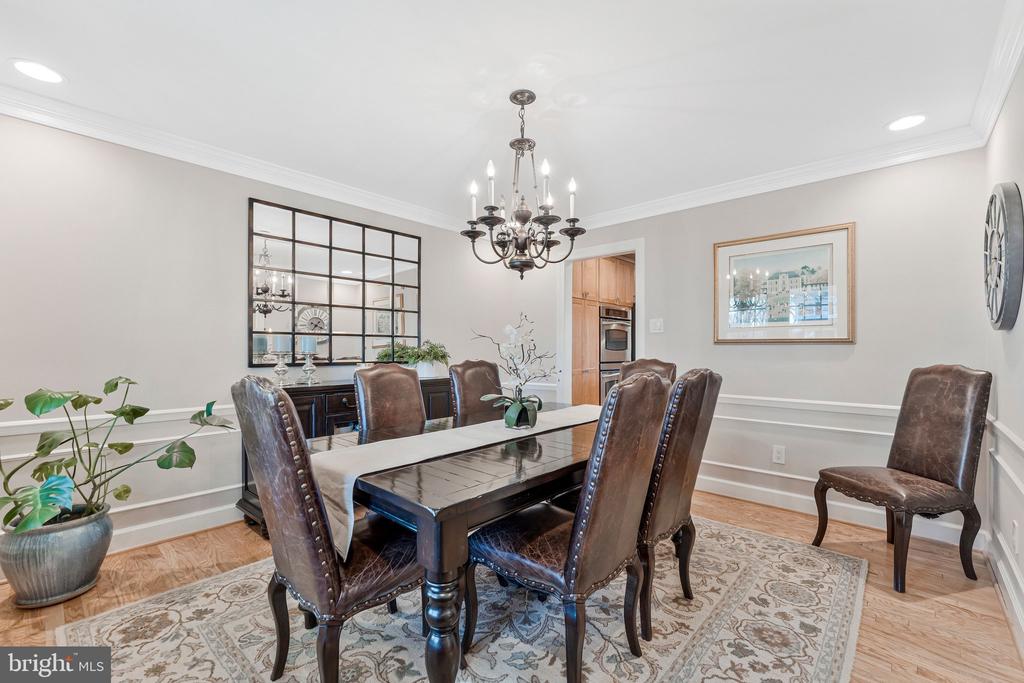 1714 SADDLE RIDGE COURT