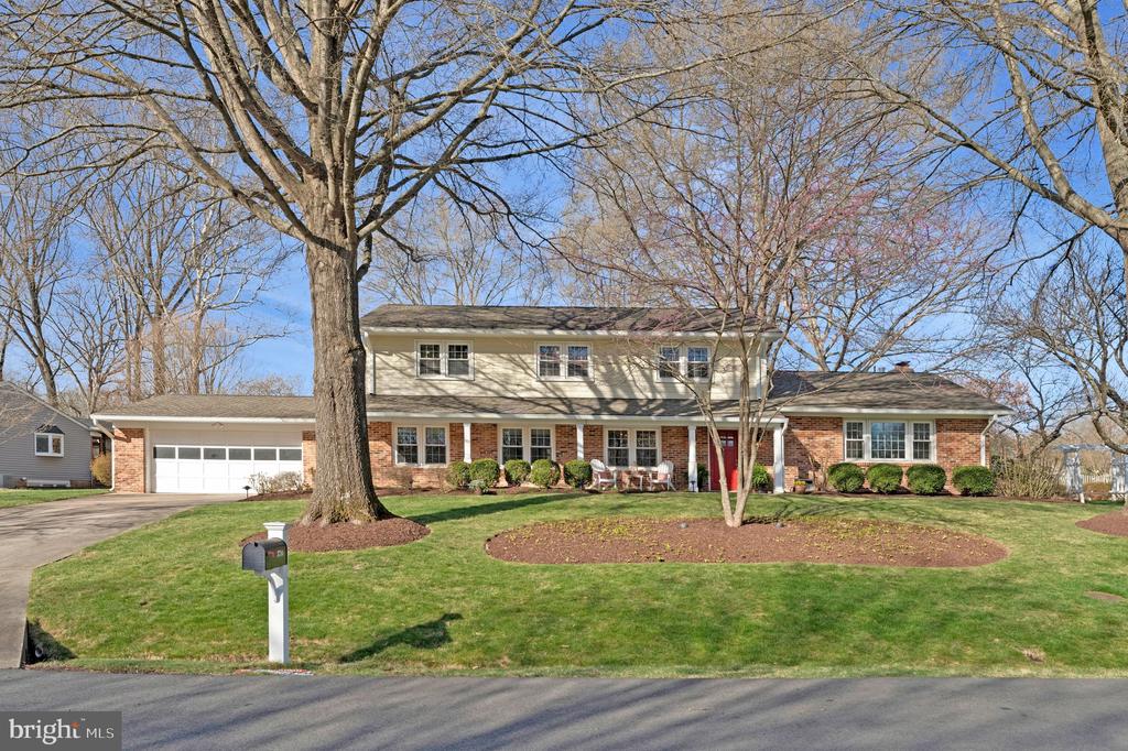 1714 SADDLE RIDGE COURT