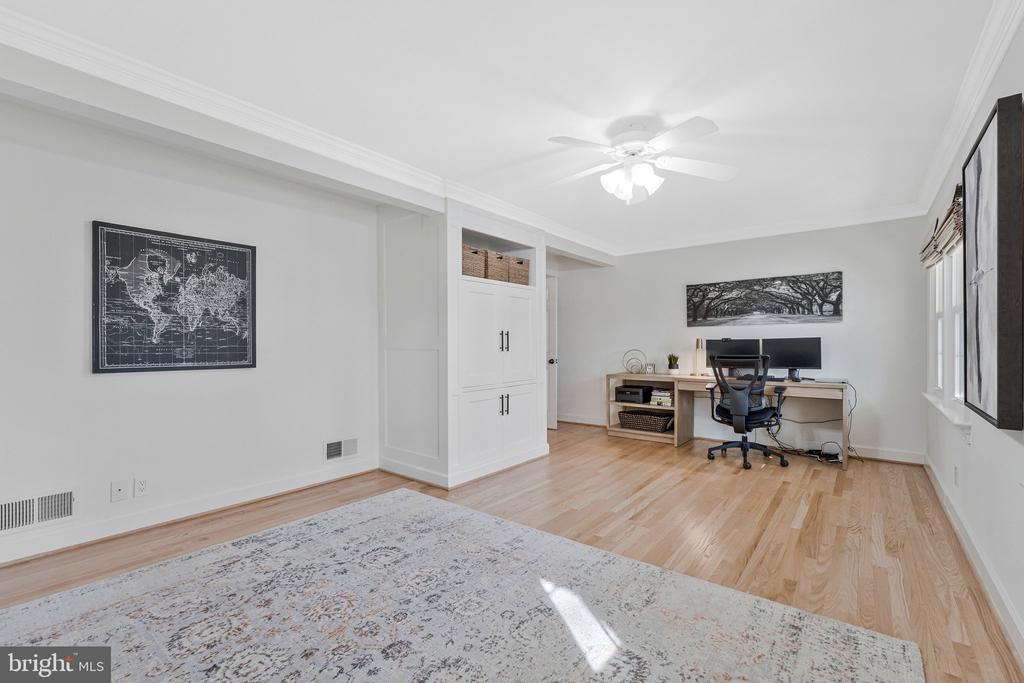 1714 SADDLE RIDGE COURT