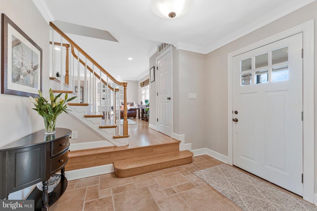 1714 SADDLE RIDGE COURT