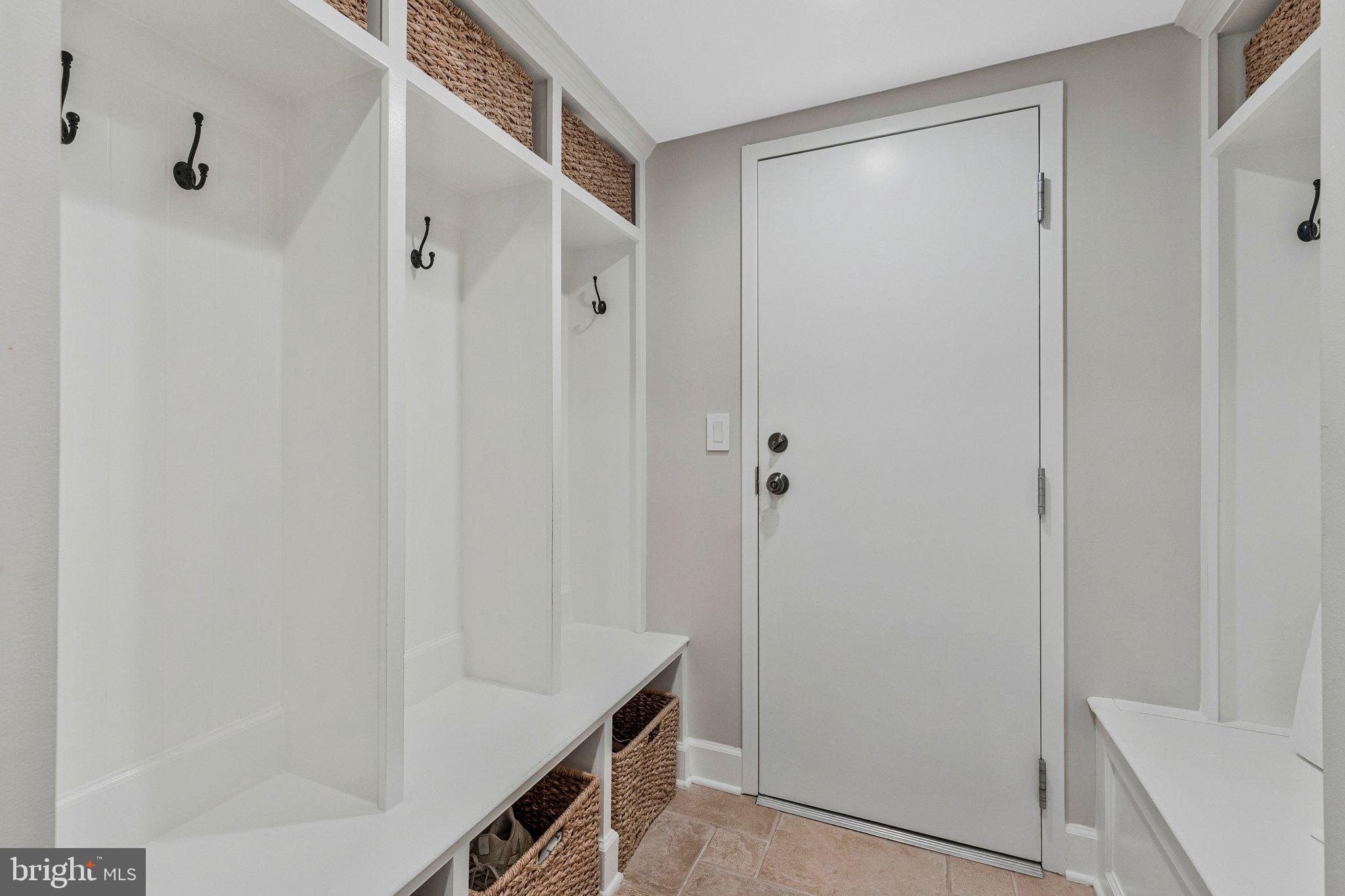 1714 SADDLE RIDGE COURT