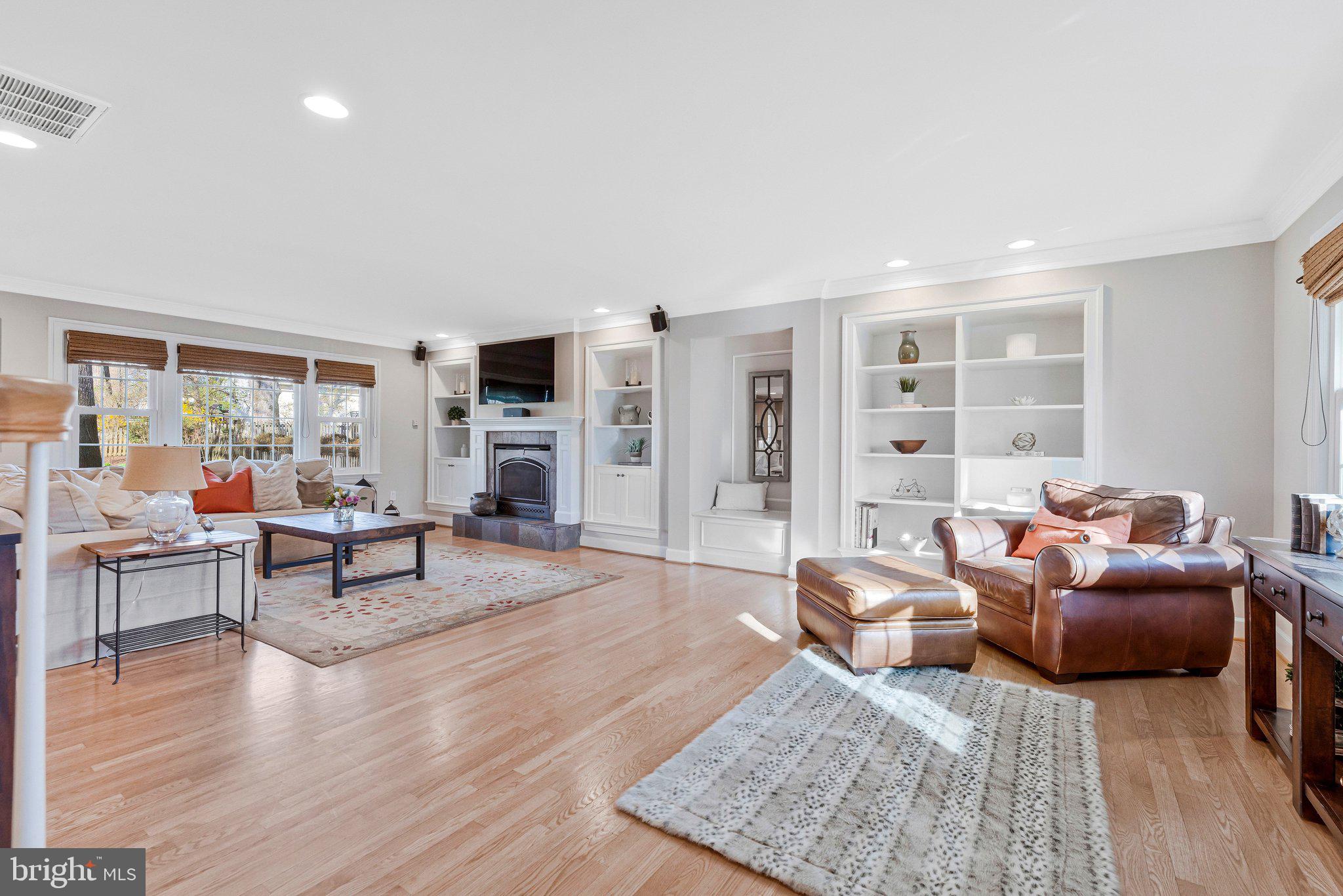 1714 SADDLE RIDGE COURT