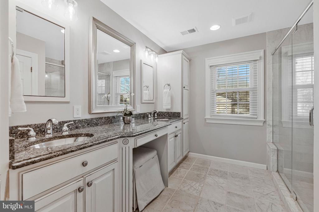 1714 SADDLE RIDGE COURT
