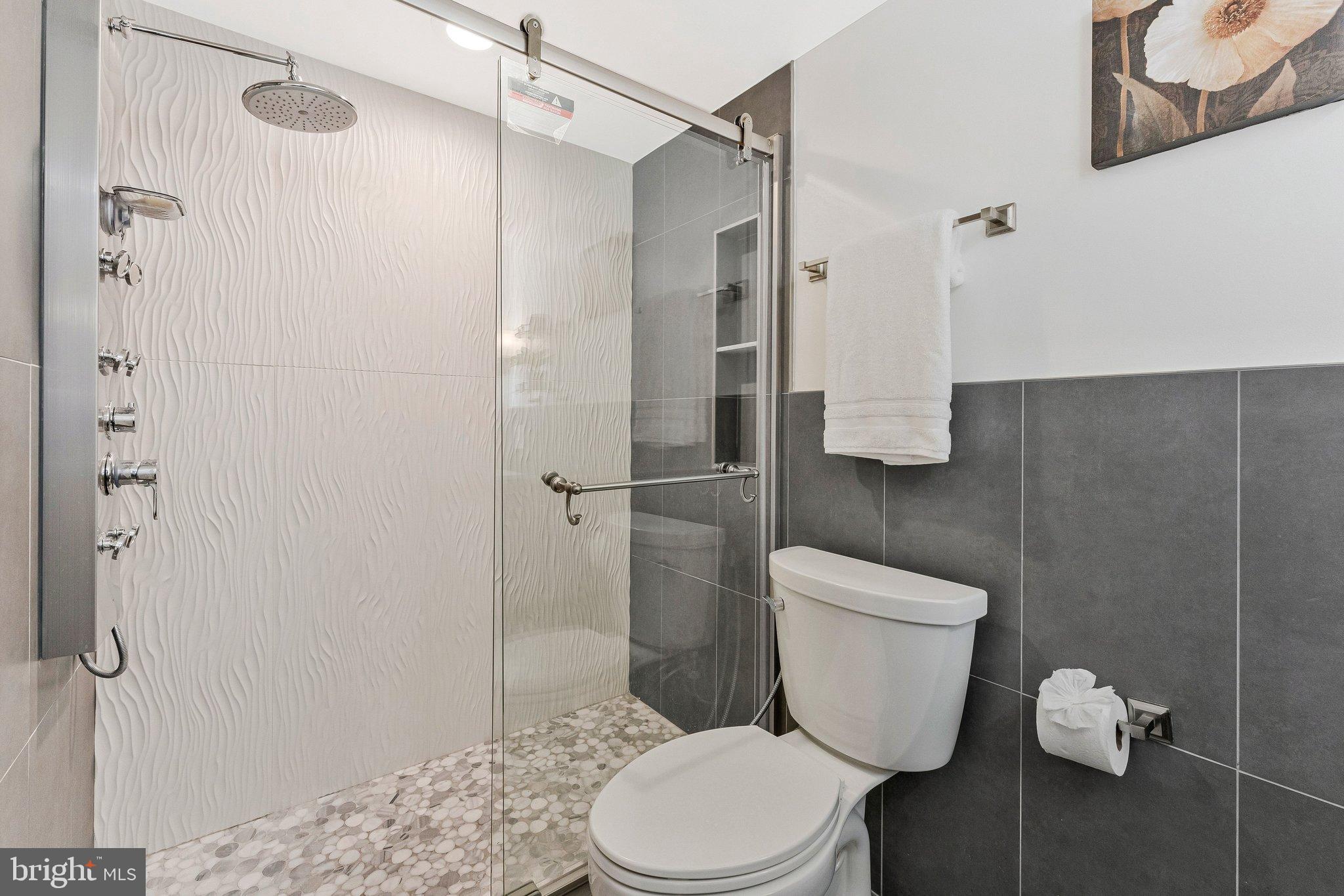 1800 OLD MEADOW ROAD 713