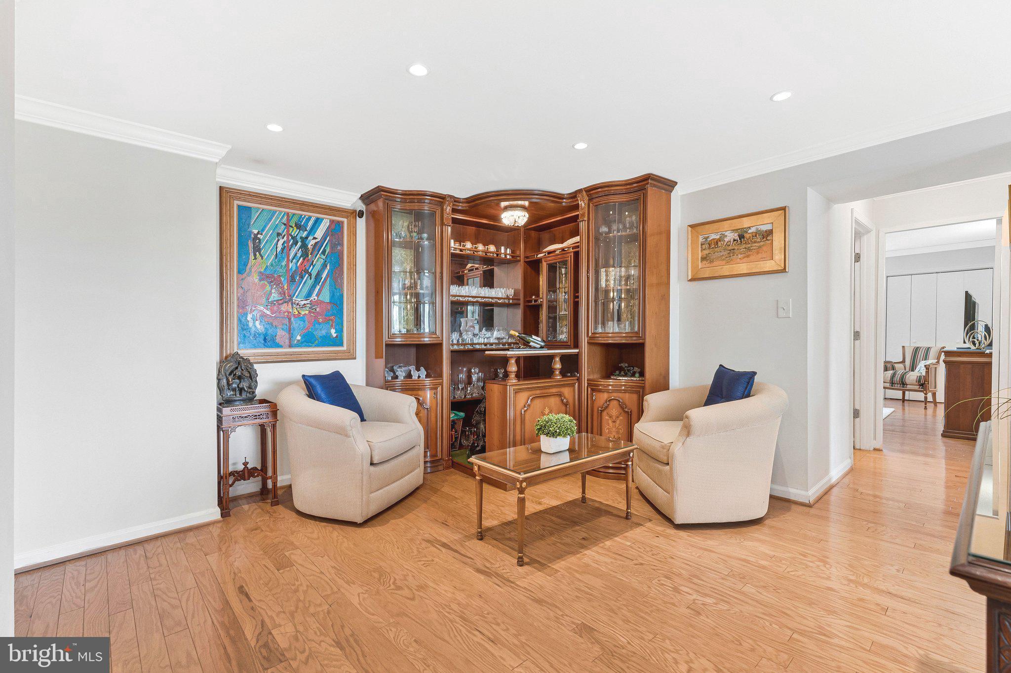 1800 OLD MEADOW ROAD 713